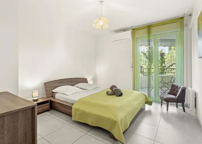 Belle Terrasse St-raphael *