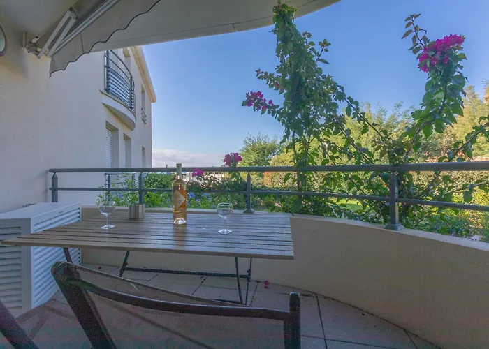 Belle Terrasse St-raphael Апартаменты *
